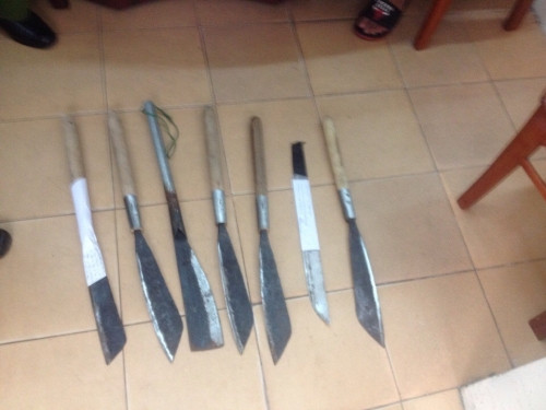 Bắt nóng nhóm thanh niên 9X dùng mã tấu chém…nhầm người - Ảnh 2