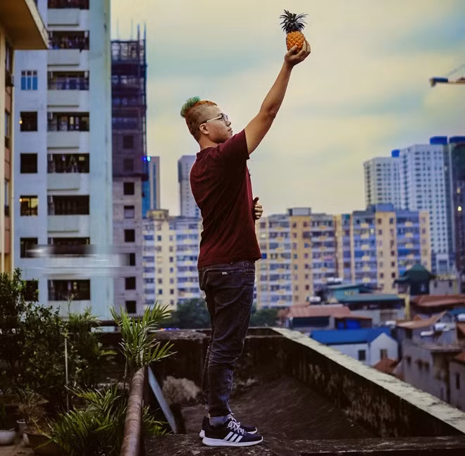 Bộ ảnh anh em nhà dứa của chàng trai có kiểu tóc lạ