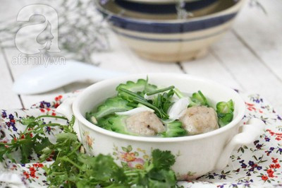 Canh khổ qua chả cá Canh khổ qua chả cá
