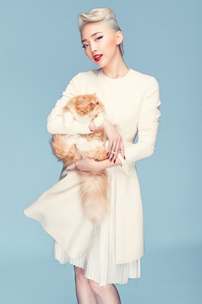 Tóc Tiên gợi cảm và kiêu kỳ