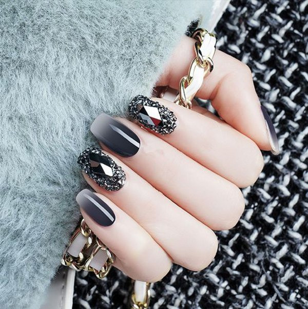 Những mẫu nail cực sành điệu và ấn tượng cho các nàng thêm xinh ngày đầu năm ảnh 18 nhung mau nail cuc sanh dieu va an tuong cho cac nang them xinh ngay dau nam - 20