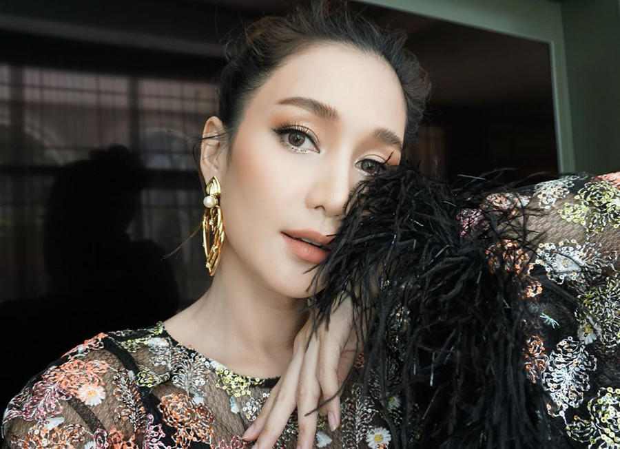 10 gợi ý trang điểm giúp bạn xinh lung linh trong năm mới