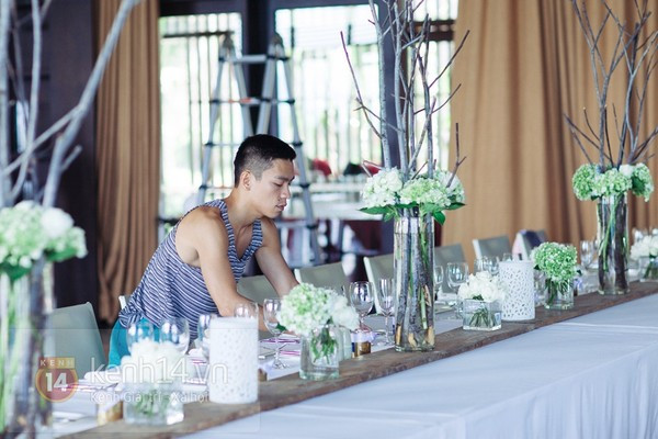 Ngỡ ngàng trước cảnh đám cưới trên biển như cổ tích của NTK Adrian Anh Tuân và bạn trai 9 Ngỡ ngàng trước cảnh đám cưới trên biển như cổ tích của NTK Adrian Anh Tuân và bạn trai 9