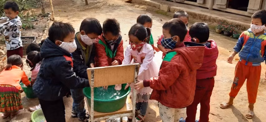 Phòng chống virus corona trong trường học: Nậm Pồ “diệt giặc” Corona