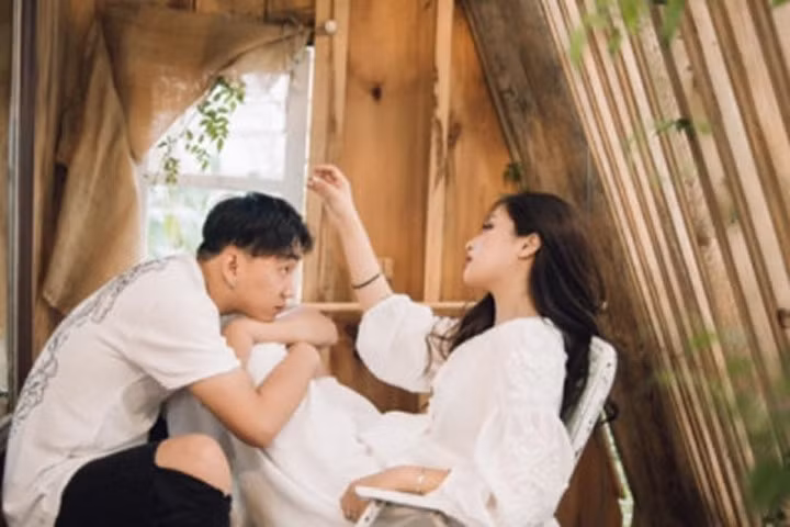 Chuyện tình lạ của cặp đôi 9x lạc mất nhau 6 năm trời