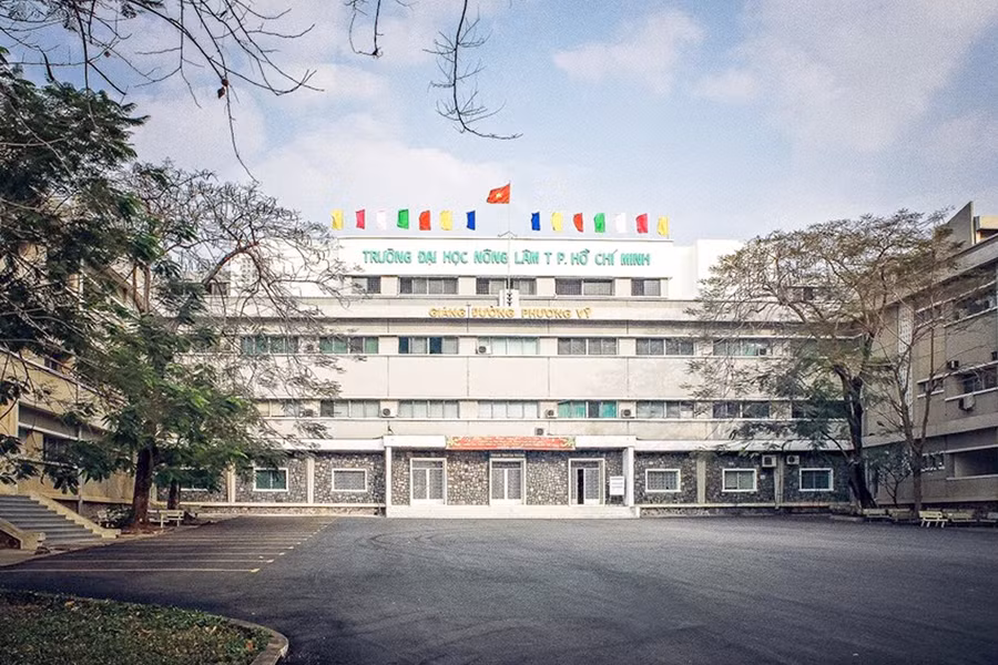 Trường ĐH Nông Lâm TPHCM, nơi đang đào tạo ngành Sư phạm Kỹ thuật Nông nghiệp miễn phí.