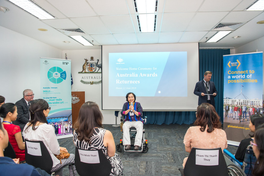 Chị Hoàng Yến chia sẻ những dự định tương lai Chị Hoàng Yến chia sẻ những dự định tương lai