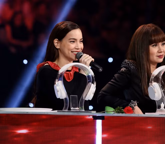 Tóc Tiên lấy lại phong độ sau 2 tuần bị chê 