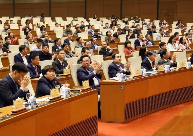 Chủ tịch Quốc hội Vương Đình Huệ và các đại biểu tham dự hội nghị. (Ảnh: An Đăng/TTXVN)