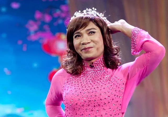 Hình ảnh cô Đẩu do NSND Công Lý đảm nhiệm trong chương trình Táo Quân đã trở nên quen thuộc với nhiều người. Hình ảnh cô Đẩu do NSND Công Lý đảm nhiệm trong chương trình Táo Quân đã trở nên quen thuộc với nhiều người.