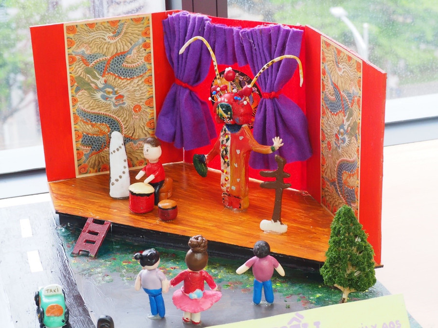 Các vật liệu, màu sắc, bối cảnh,… được chọn lọc kỹ càng, cẩn thận.