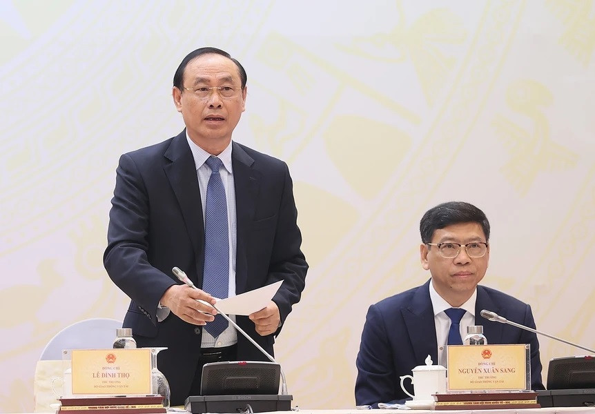 Thứ trưởng Bộ Giao thông vận tải Lê Đình Thọ phát biểu. (Ảnh: Dương Giang/TTXVN) Thứ trưởng Bộ Giao thông vận tải Lê Đình Thọ phát biểu. (Ảnh: Dương Giang/TTXVN)