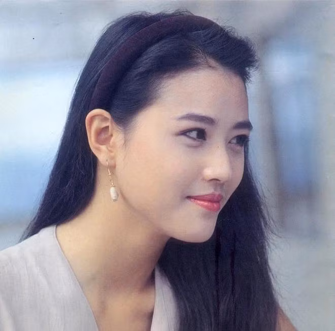 Nhan sắc xinh đẹp và cuốn hút của Châu Hải My ngày trẻ. Nhan sắc xinh đẹp và cuốn hút của Châu Hải My ngày trẻ.