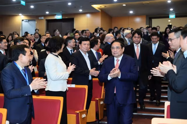 Thủ tướng Phạm Minh Chính dự Phiên họp toàn thể về ngoại giao kinh tế phục vụ phát triển đất nước. (Ảnh: VGP/Nhật Bắc)