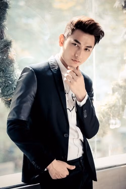 4 ca si viet co bang dai hoc “chang lien quan” hinh anh 7