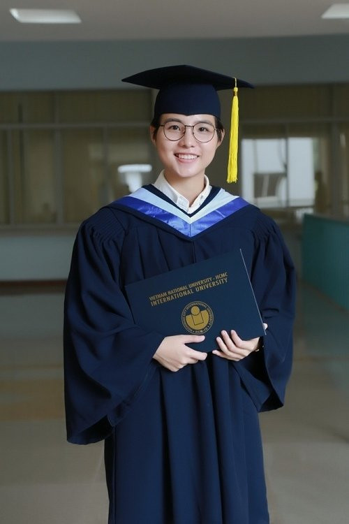4 ca sĩ Việt có bằng đại học “chẳng liên quan” hình ảnh 2 4 ca si viet co bang dai hoc “chang lien quan” hinh anh 2