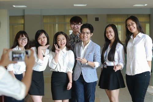 4 ca sĩ Việt có bằng đại học “chẳng liên quan” hình ảnh 1 4 ca si viet co bang dai hoc “chang lien quan” hinh anh 1