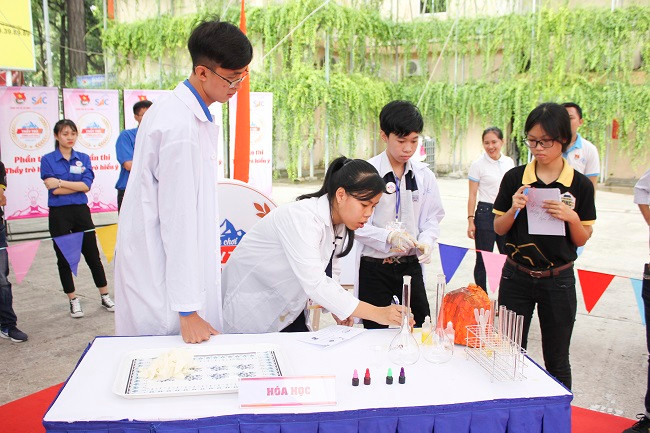 Phần thi Thầy trò trí tuệ của thầy trò Trường THPT Mạc Đĩnh Chi