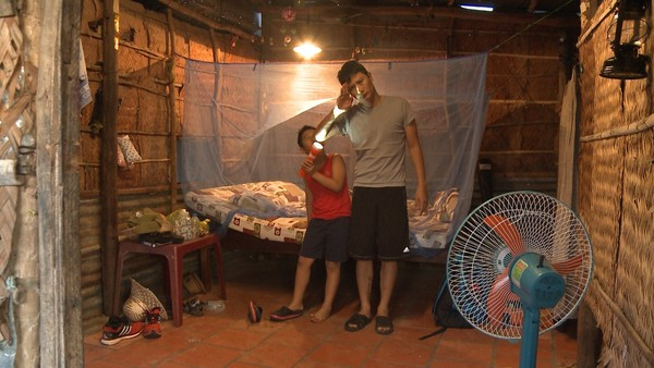 Thời trang có “vỡ bụng cười” của Bố ơi, mình đi đâu thế?