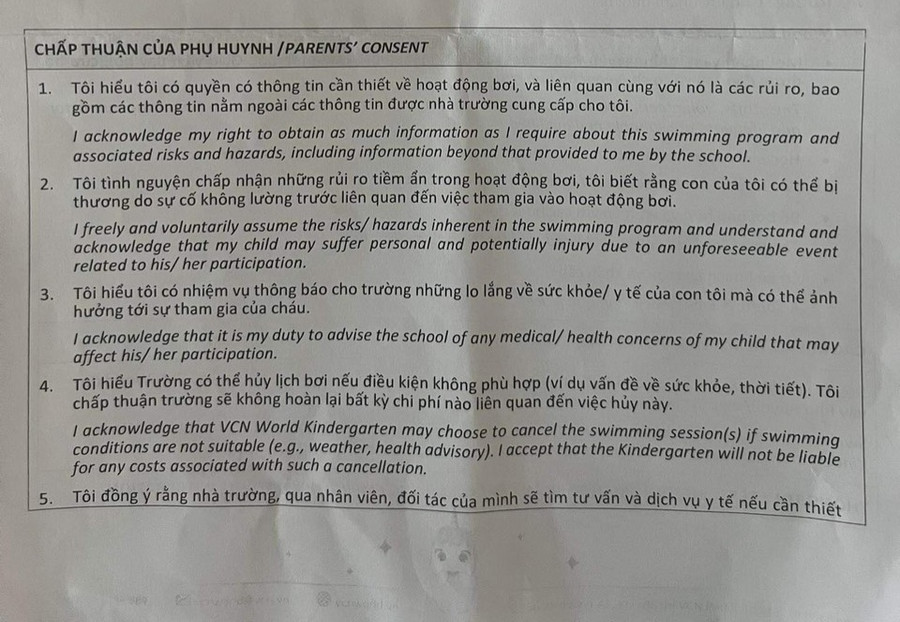 Một số điều khoản trong &quot;Đơn chấp thuận tham gia chương trình bơi của phụ huynh&quot; do Trường Mầm non VCN Word đang gây tranh cãi.