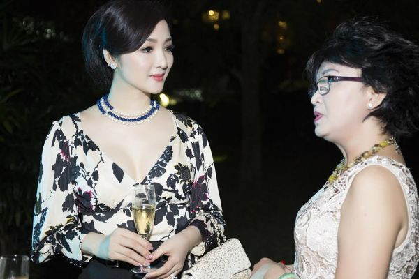 Hoa hậu Giáng My sang trọng trong đêm tiệc ở Lãnh sự quán Pháp - ảnh 7 Hình ảnh: Hoa hậu Giáng My sang trọng trong đêm tiệc ở Lãnh sự quán Pháp số 7