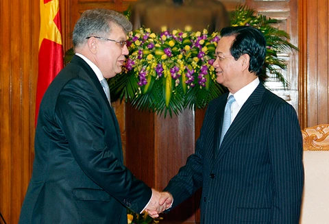 Thủ tướng Nguyễn Tấn Dũng tiếp Đại sứ Liên bang Nga