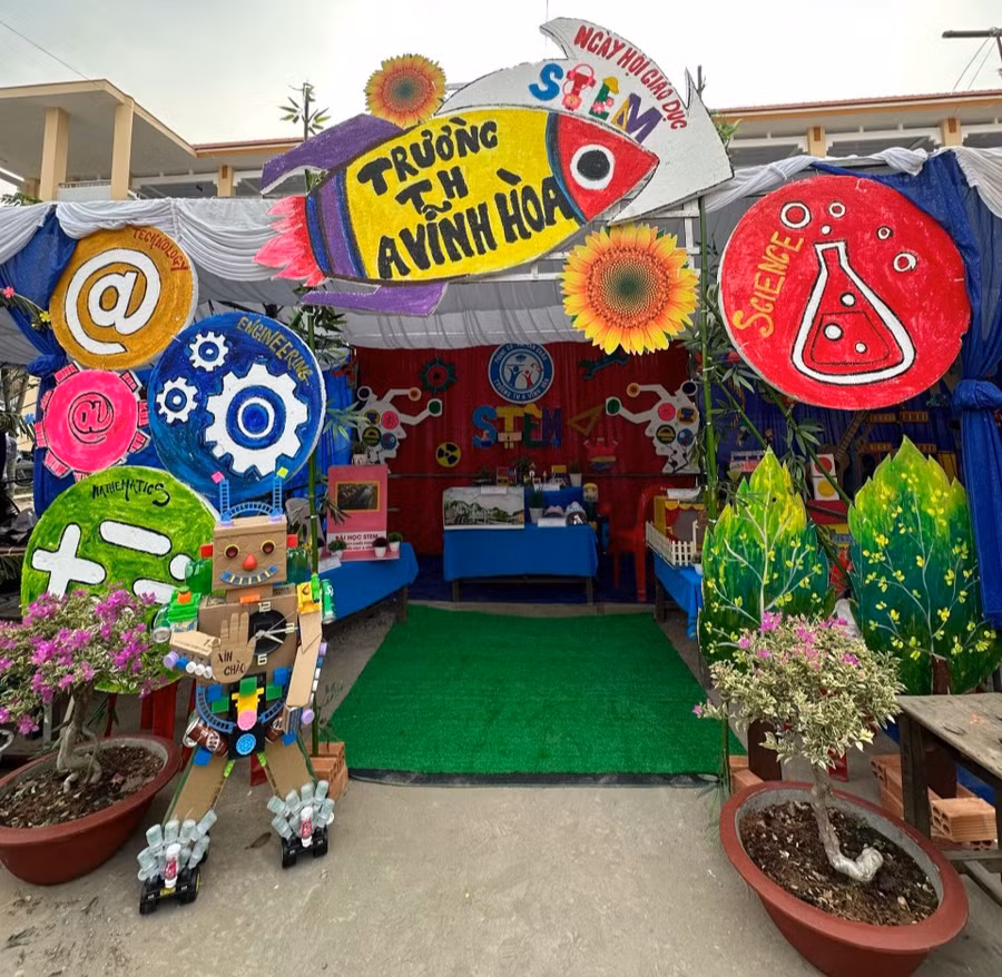 Một vài sản phẩm STEM trưng bày tại Ngày hội.