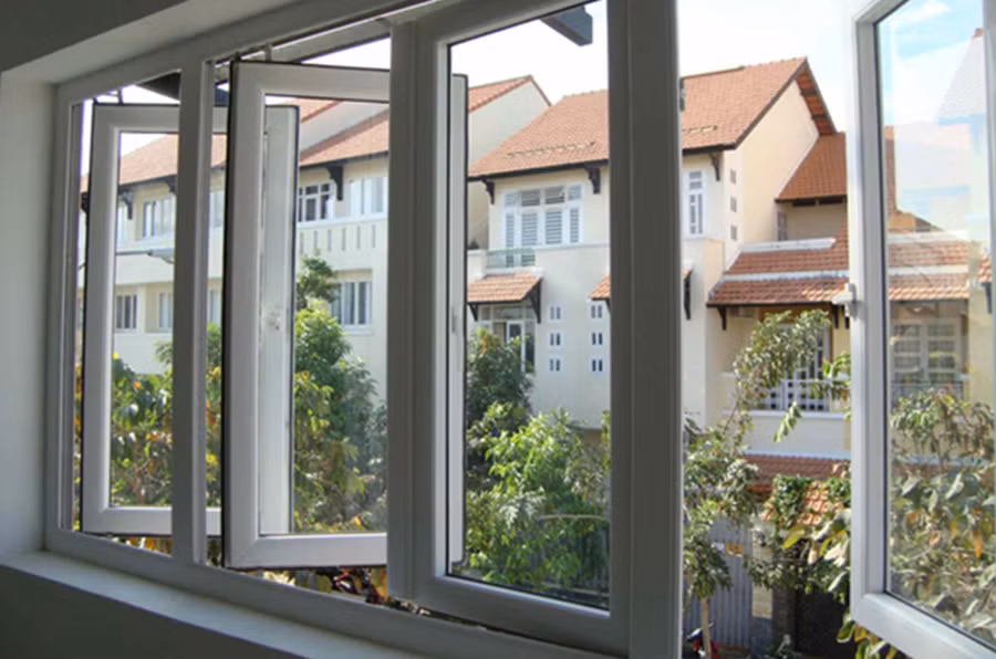 Không gian cửa an toàn và tạo luồng gió sạch là rất cần thiết trong mỗi nhà.