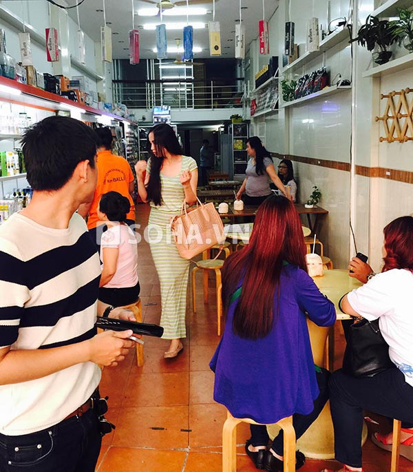 Hoa hậu Diễm Hương bất ngờ lộ diện sau 2 tuần sinh con