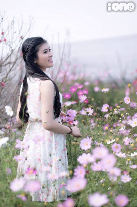 Nữ sinh tài sắc ĐH Luật rạng rỡ đón xuân ảnh 1 Nữ sinh tài sắc ĐH Luật rạng rỡ đón xuân ảnh 1