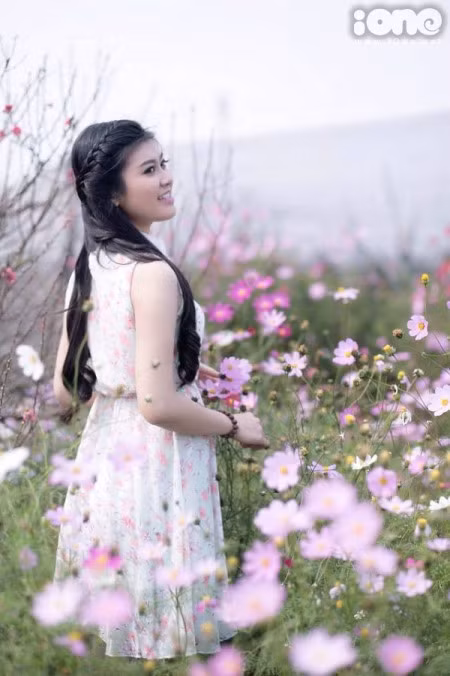 Nữ sinh tài sắc ĐH Luật rạng rỡ đón xuân ảnh 1