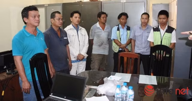 Các đối tượng trộm cắp xăng máy báy bị bắt giữ trước đó