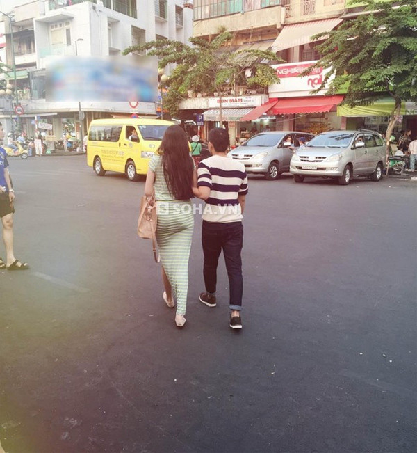 Hoa hậu Diễm Hương bất ngờ lộ diện sau 2 tuần sinh con