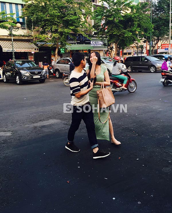 Hoa hậu Diễm Hương bất ngờ lộ diện sau 2 tuần sinh con