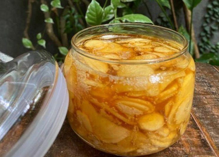 Sản phẩm sâm bố chính ngâm mật ong.