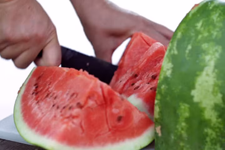 Mẹo giúp bạn chọn dưa hấu ngon ngọt