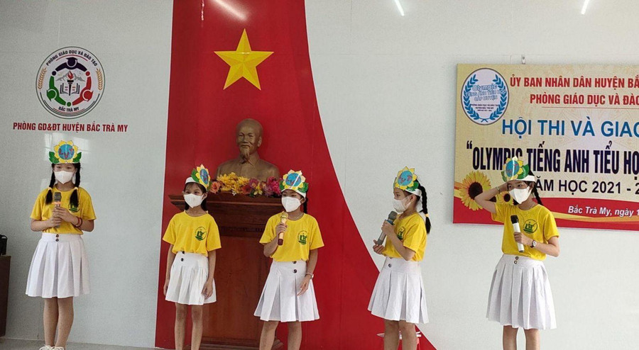 Học sinh Tiểu học huyện Bắc Trà My tham gia Hội thi - giao lưu Olympic tiếng Anh (năm học 2021 – 2022).