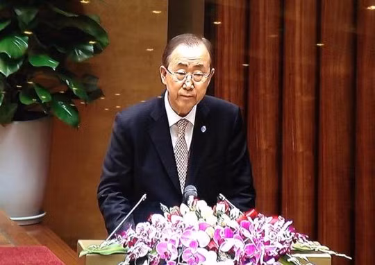 Tổng thư ký LHQ nói chuyện trước Quốc hội Việt Nam - Ảnh chụp qua màn hình
