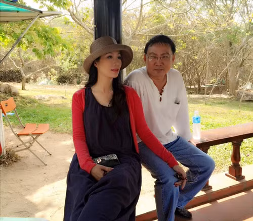 Á hậu, diễn viên Kim Chi có bầu lần 2 ở tuổi 43 ảnh 6 Á hậu, diễn viên Kim Chi khoe bụng bầu 6 tháng bên gia đình