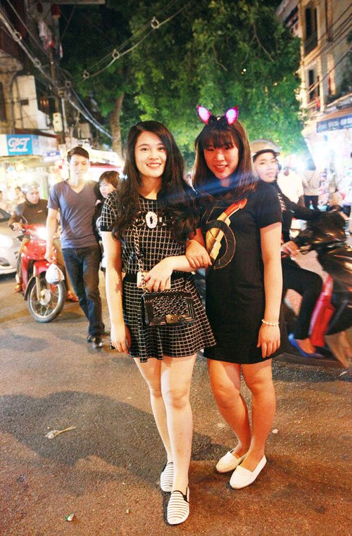 5 thiếu nữ chân dài xứ Hàn gây xôn xao phố Hàng Mã hình ảnh 10 5 thieu nu chan dai xu han gay xon xao pho hang ma hinh anh 10