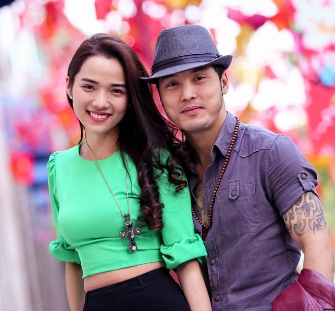 Mới đây, người hâm mộ bất ngờ khi Ưng Hoàng Phúc chia sẻ, anh và Kim Cương đã đăng ký kết hôn và dọn về sống chung nhưng vẫn chưa chính thức tổ chức hôn lễ. Ảnh: NVCC 5 cặp sao Việt thừa nhận đã kết hôn sau khi sống chung
