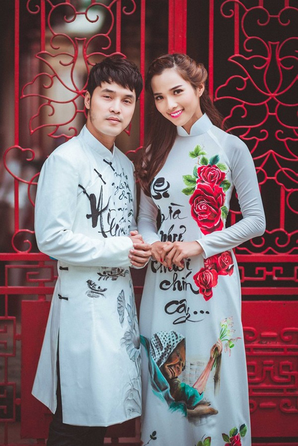 Cựu thành viên nhóm 1088 chia sẻ, anh và Kim Cương dự định cưới vào năm 2017 vì thời điểm đó hợp tuổi cả hai. Ưng Hoàng Phúc còn chia sẻ thêm, sau khi chính thức vợ chồng, anh và Kim Cương muốn có em bé ngay. Ảnh: K.C. 5 cặp sao Việt thừa nhận đã kết hôn sau khi sống chung
