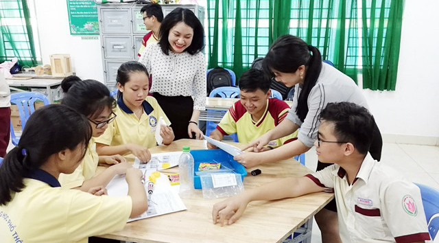 Mỗi giáo viên cần chủ động nắm bắt kiến thức và phải biến những kiến thức thông qua hoạt động giáo dục thực tiễn