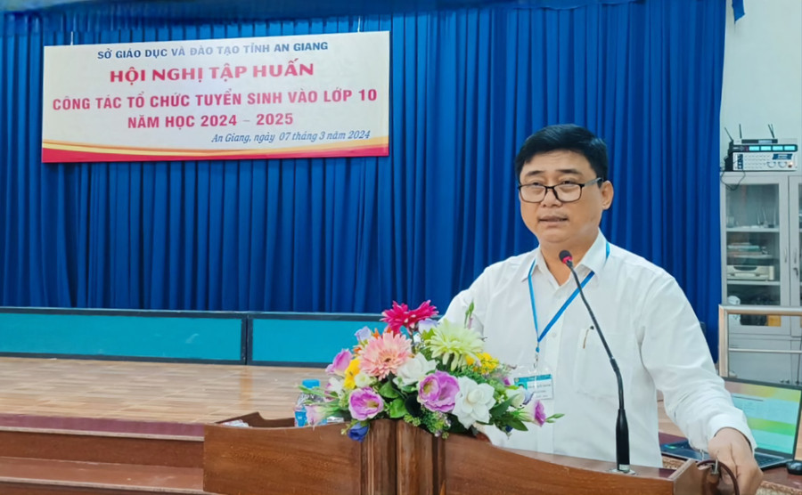 Ông Nguyễn Quốc Khanh - Phó Giám đốc Sở GD&amp;ĐT An Giang phát biểu tại Hội nghị.