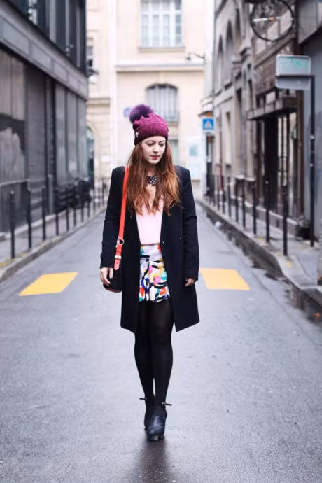 Xuong pho ngay lanh cung voi mu len beanie - Anh 1