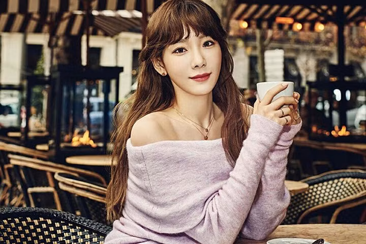 Trưởng nhóm SNSD đẹp hút hồn trong bộ ảnh mới