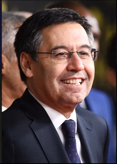 Chủ tịch Bartomeu sẽ yêu cầu Messi giảm lương trong cuộc họp đầu tiên giữa họ khi Messi đồng ý ở lại Nou Camp.