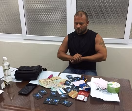 Khởi tố 3 người Nga dùng 250 thẻ ATM giả tại Việt Nam