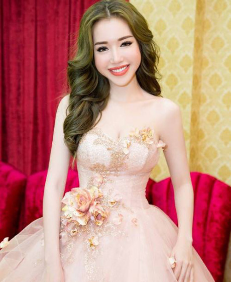 Elly Trần khiến fan ngỡ ngàng với ảnh gái quê thứ thiệt - Ảnh 13 Elly Tran khien fan ngo ngang voi anh gai que thu thiet - Anh 13