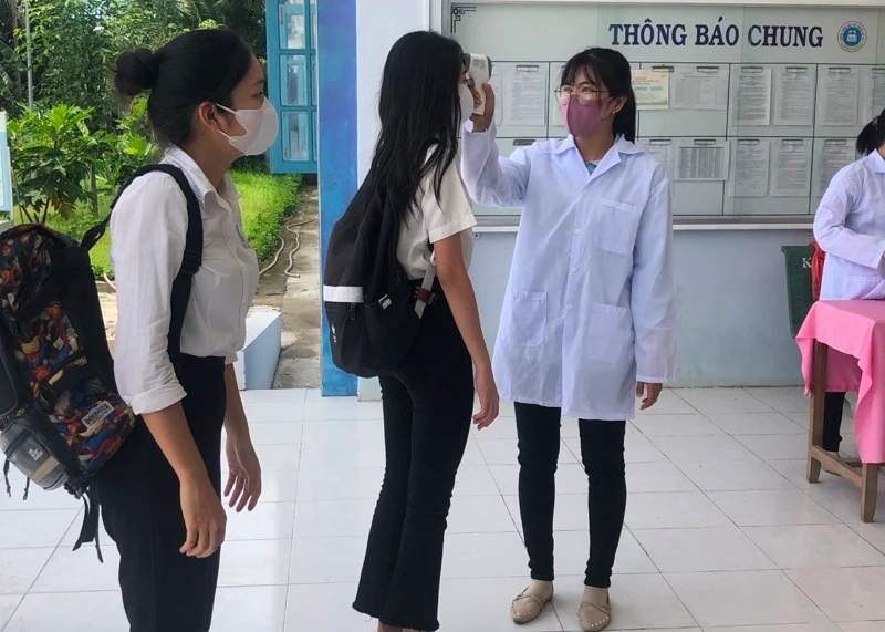 Trong đại dịch Covid-19, vai trò của y tế học đường càng quan trọng trong kiểm soát, phòng ngừa và ngăn chặn dịch bệnh.